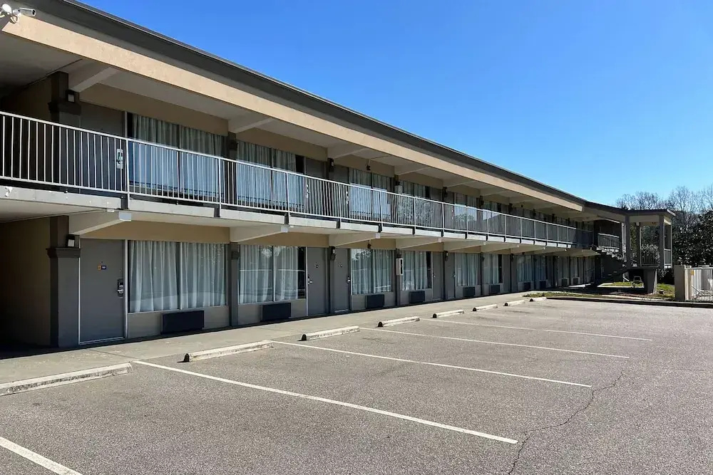 photo 1 of Americas Best Value Inn