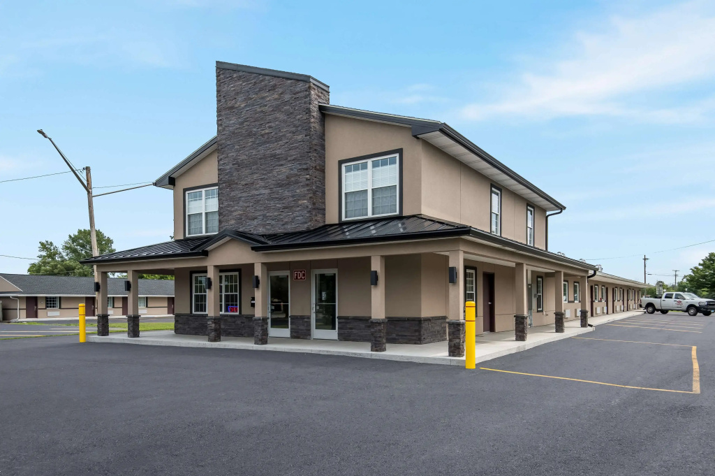 photo 1 of Americas Best Value Inn Farmington
