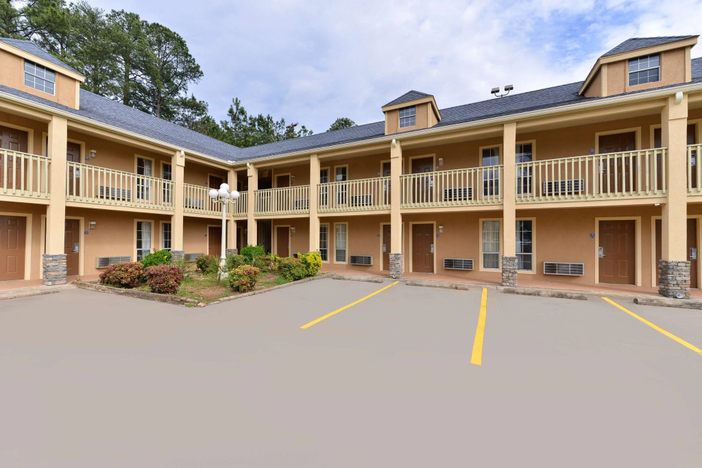 photo 1 of Americas Best Value Inn Anderson, SC
