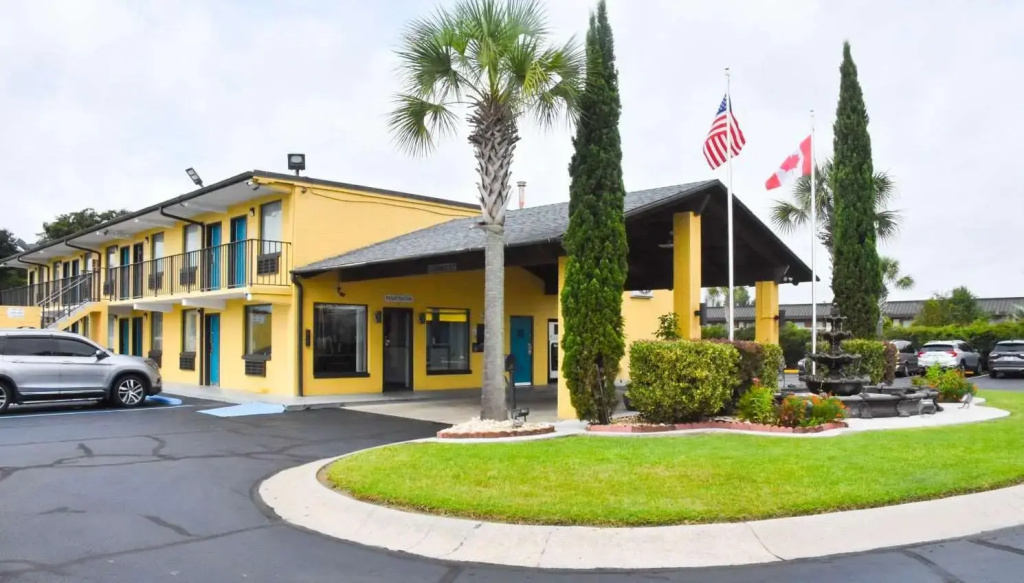 photo 1 of Americas Best Value Inn St. George, SC
