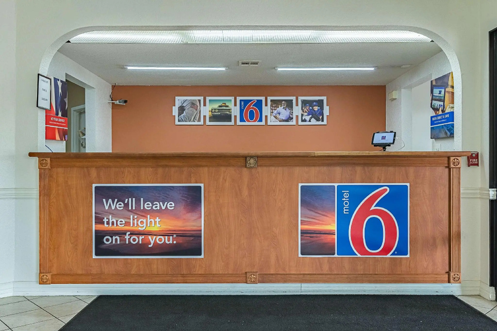 photo 1 of Motel 6 Lake Charles, LA
