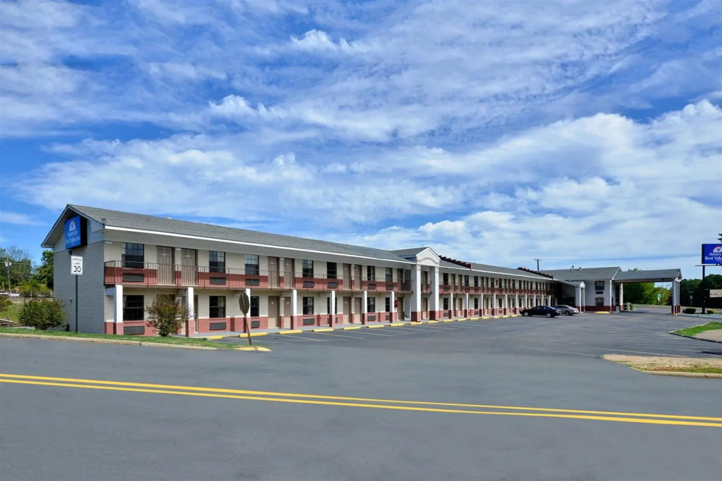 photo 1 of Days Inn by Wyndham Camden AR