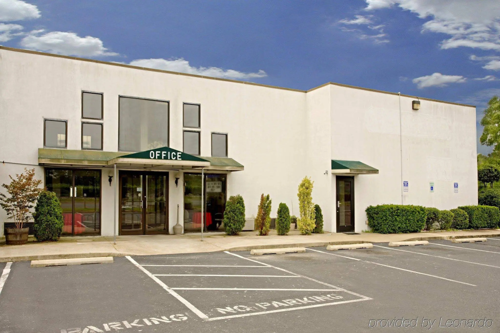 photo 1 of Cambridge Inn