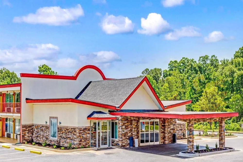 photo 1 of Days Inn By Wyndham Monroe Nc