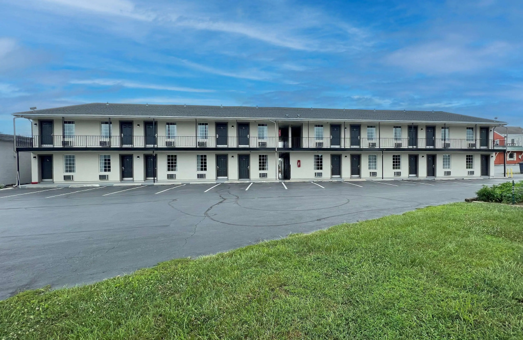 photo 1 of Americas Best Value Inn Lancaster