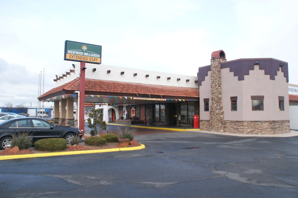 photo 1 of Brentwood Inn & Garden