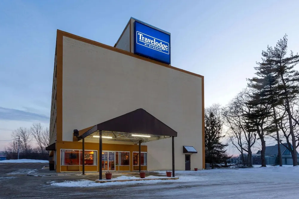 photo 1 of Travelodge by Wyndham Cleveland Airport