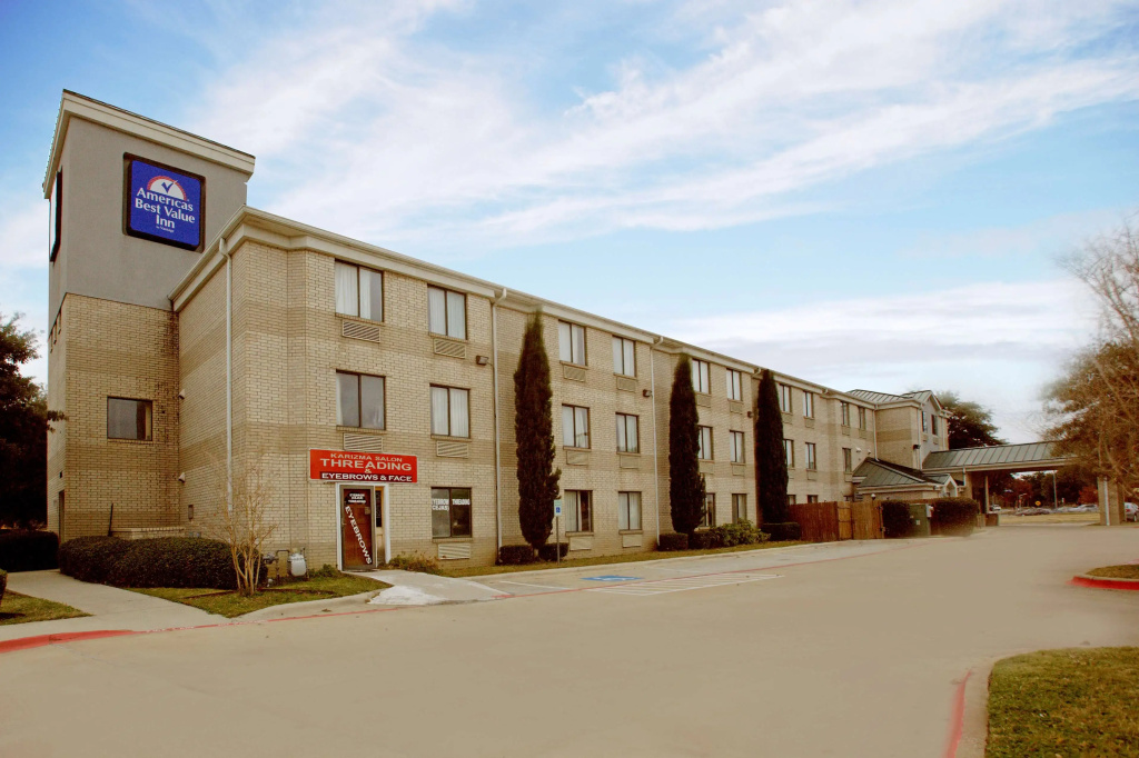 photo 1 of Americas Best Value Inn Addison Dallas