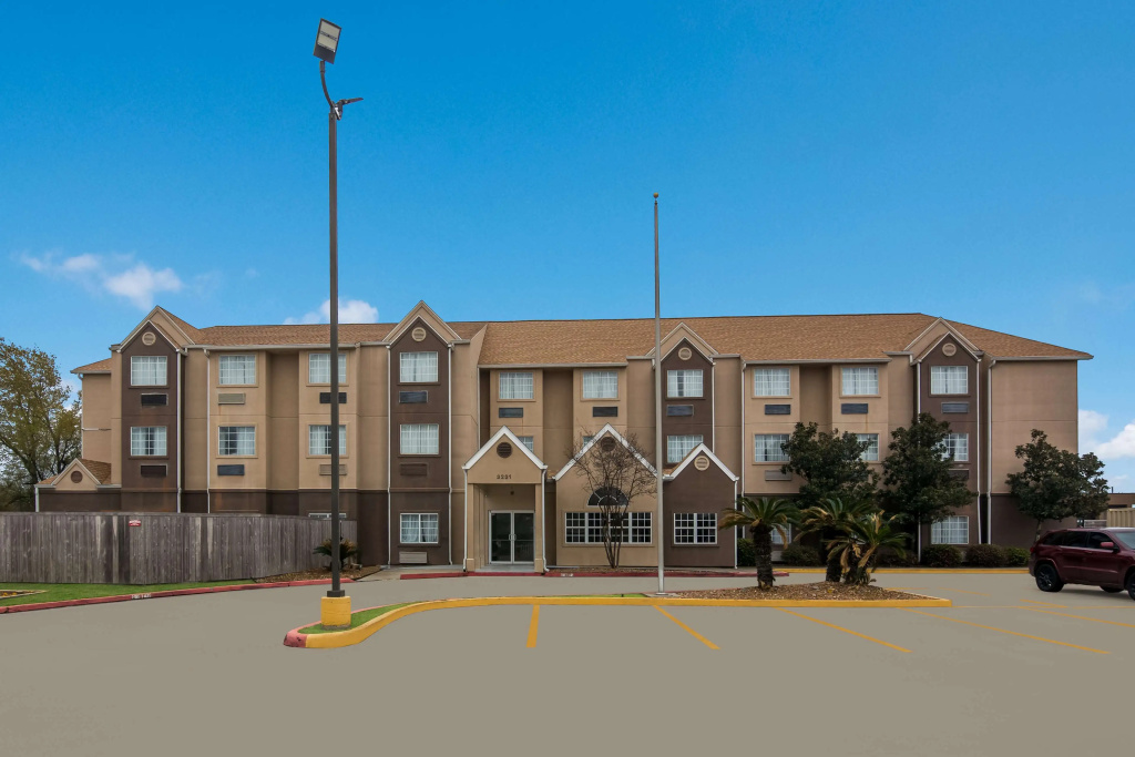 photo 1 of Americas Best Value Inn & Suites Lake Charles at I-210 Exit 5