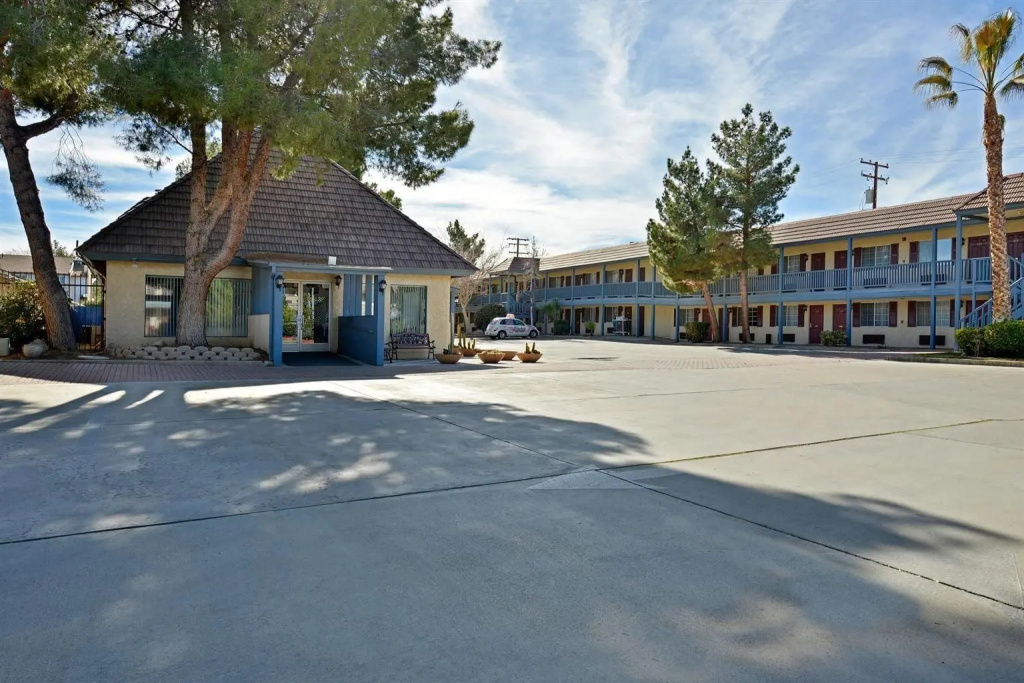 photo 1 of Americas Best Value Inn & Suites Lancaster