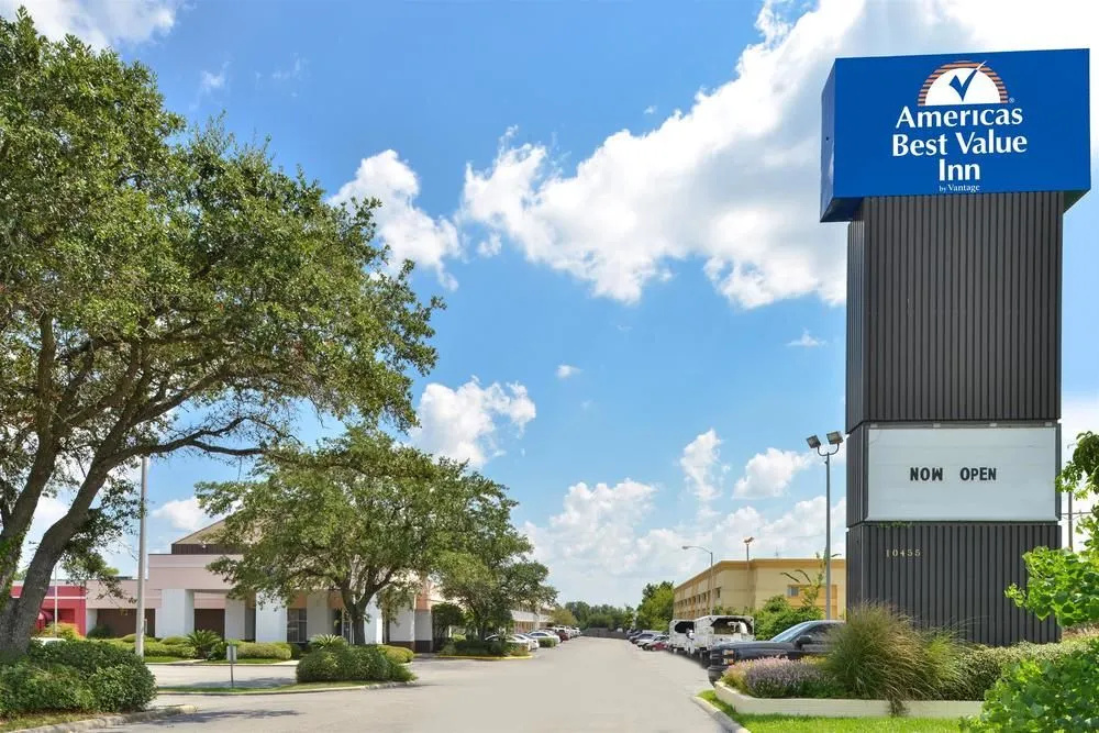 photo 1 of Americas Best Value Inn Baton Rouge