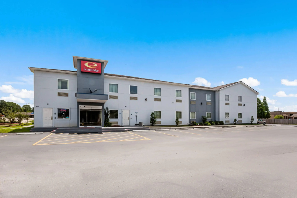 photo 1 of Econo Lodge Baton Rouge University Area
