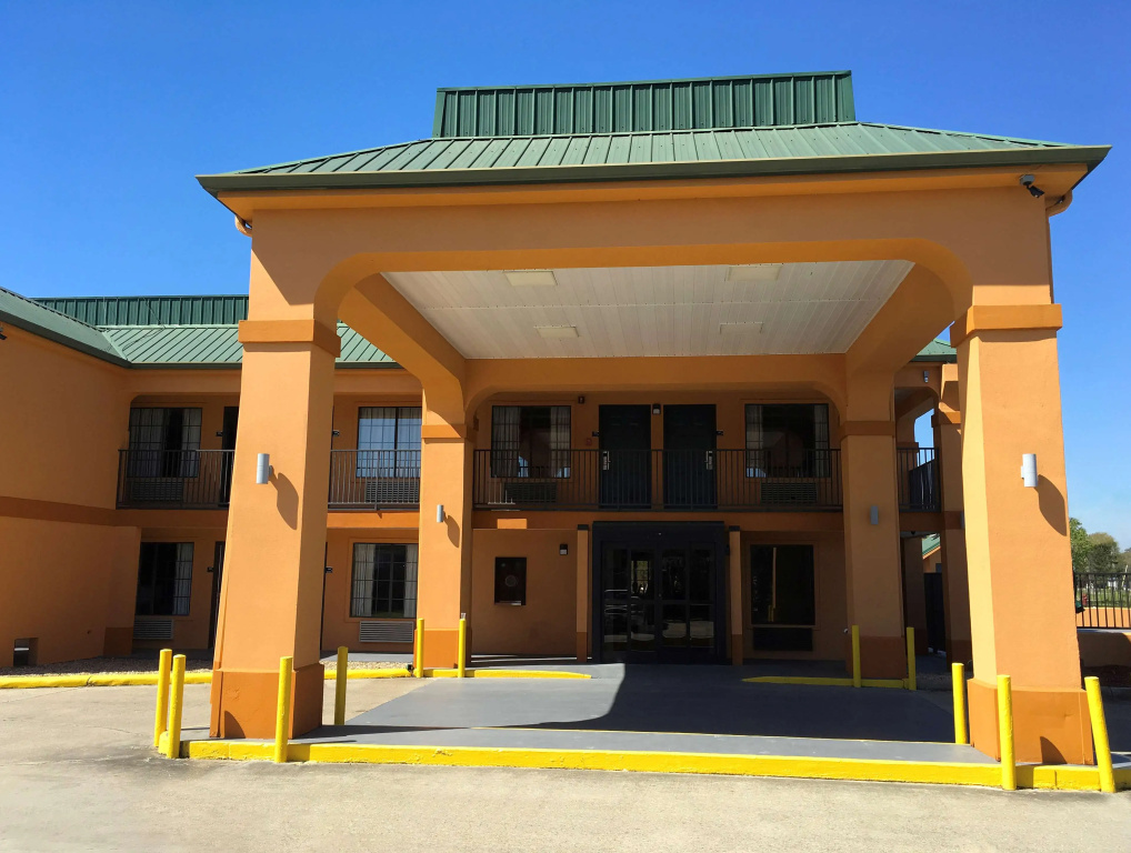 photo 1 of Americas Best Value Inn Denham Springs Baton Rouge