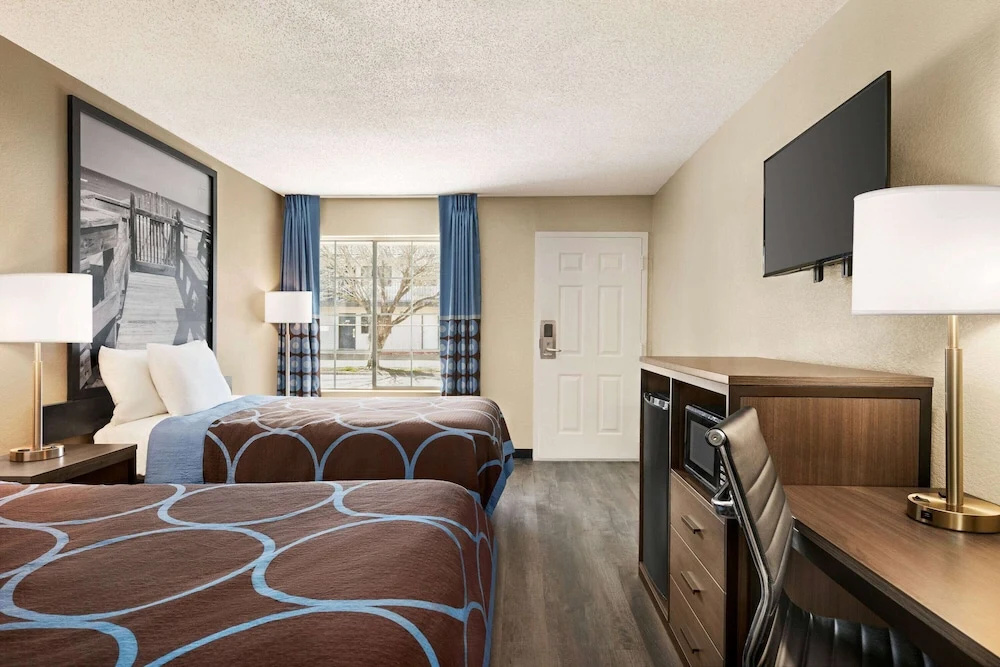 photo 1 of Americas Best Value Inn - Gulfport