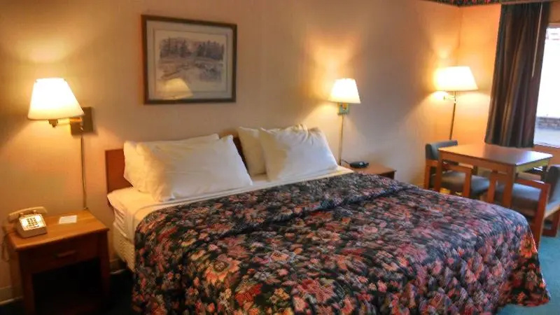 photo 1 of Americas Best Value Inn Marion