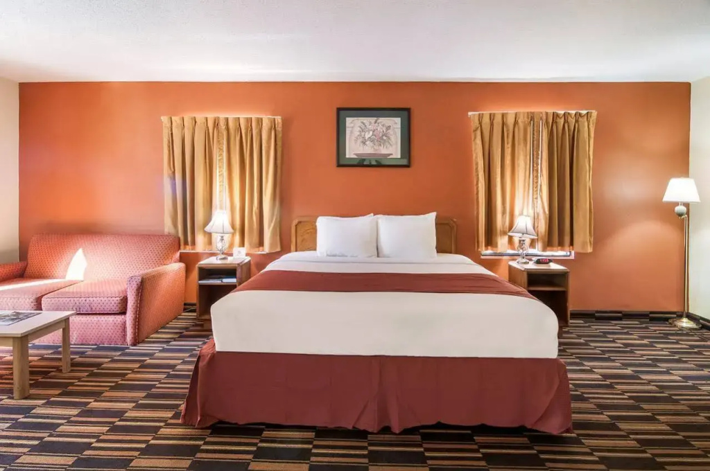 photo 1 of Americas Best Value Inn - Newark Airport