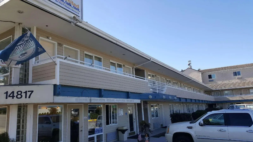photo 1 of Americas Best Value Inn - Shoreline/seattle North