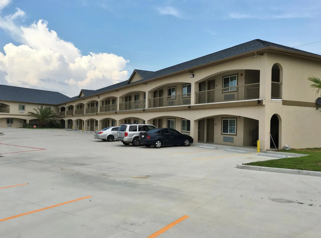 photo 1 of Regency Inn and Suites