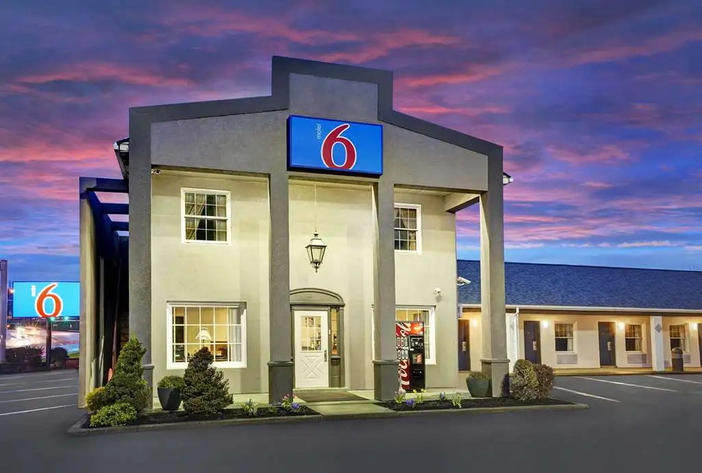 photo 1 of Americas Best Value Inn Suite Washington