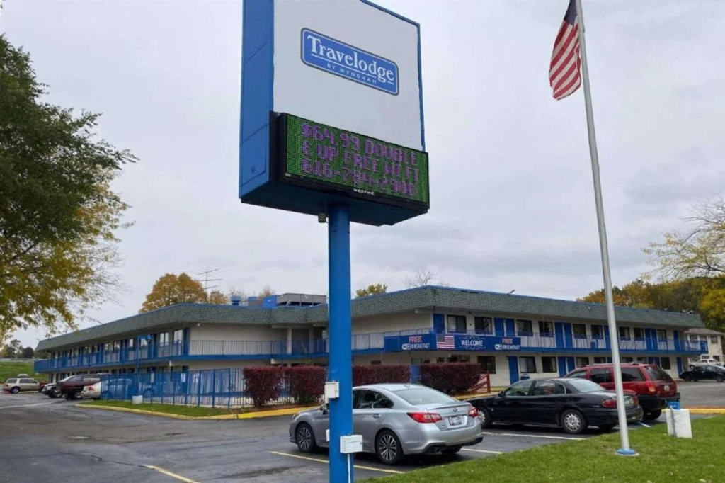 photo 1 of Americas Best Value Inn & Suites-Walker/Grand Rapids North