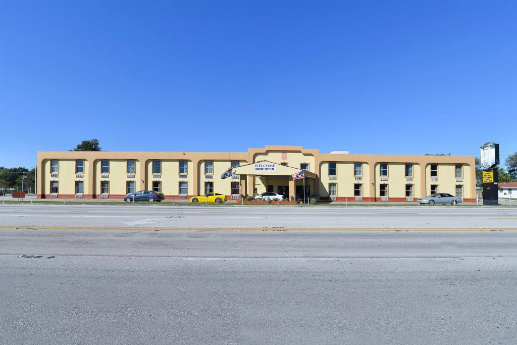 photo 1 of Travelodge by Wyndham Winter Haven