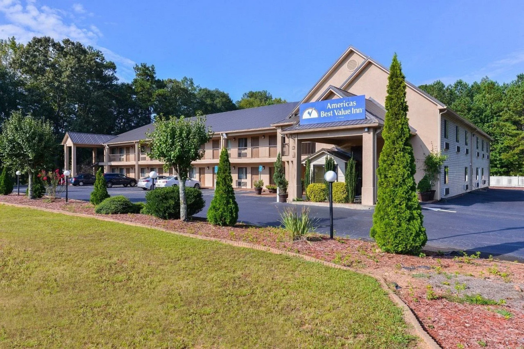 photo 1 of Baymont by Wyndham Acworth