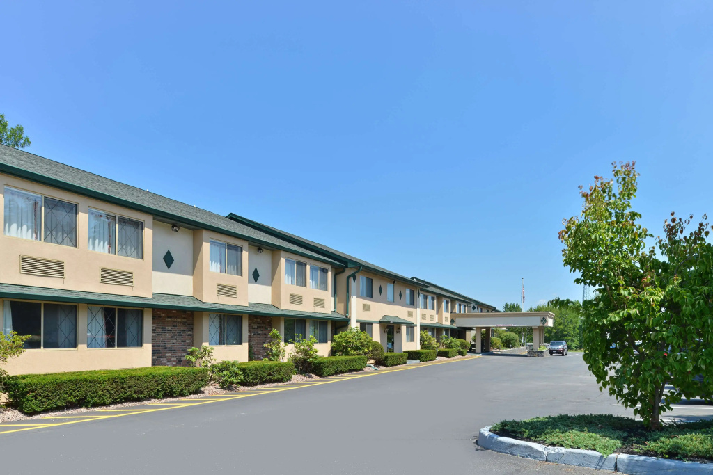 photo 1 of Americas Best Value Inn New Paltz