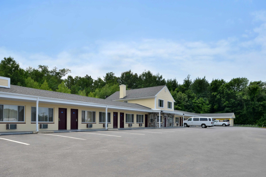 photo 1 of Americas Best Value Inn Providence North Scituate