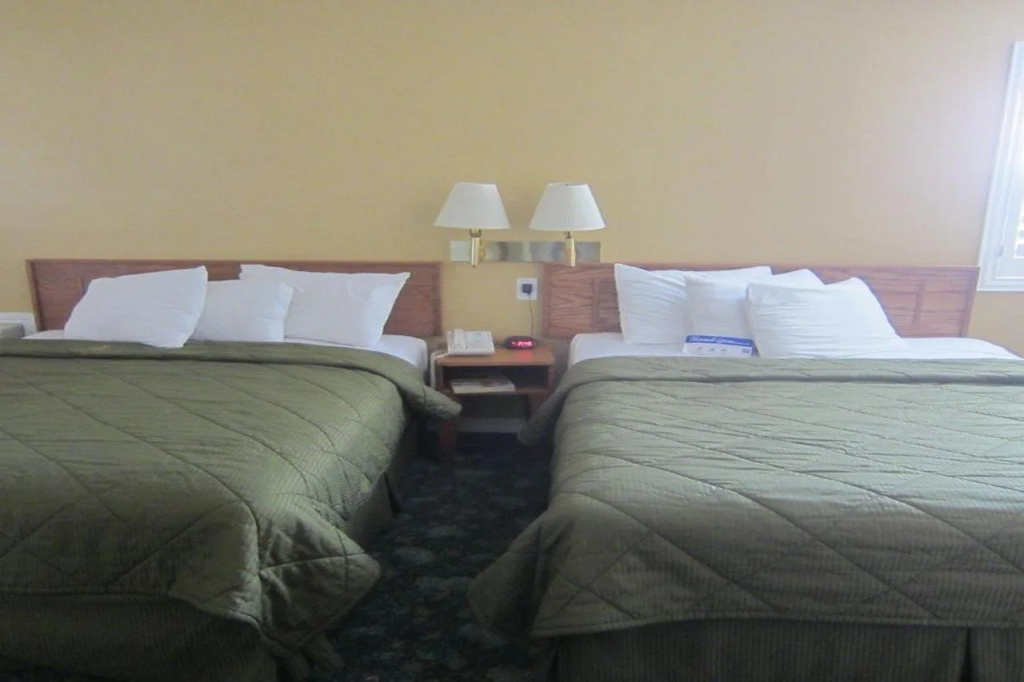 photo 1 of Pacific Best Inn