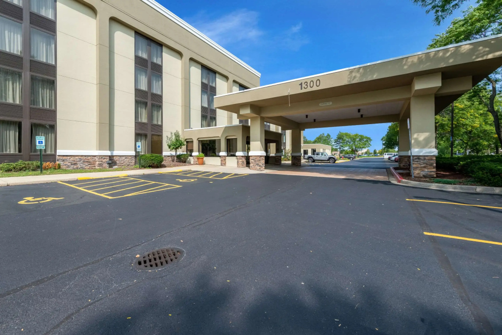 photo 1 of Comfort Inn Chicago Schaumburg - O'Hare Airport