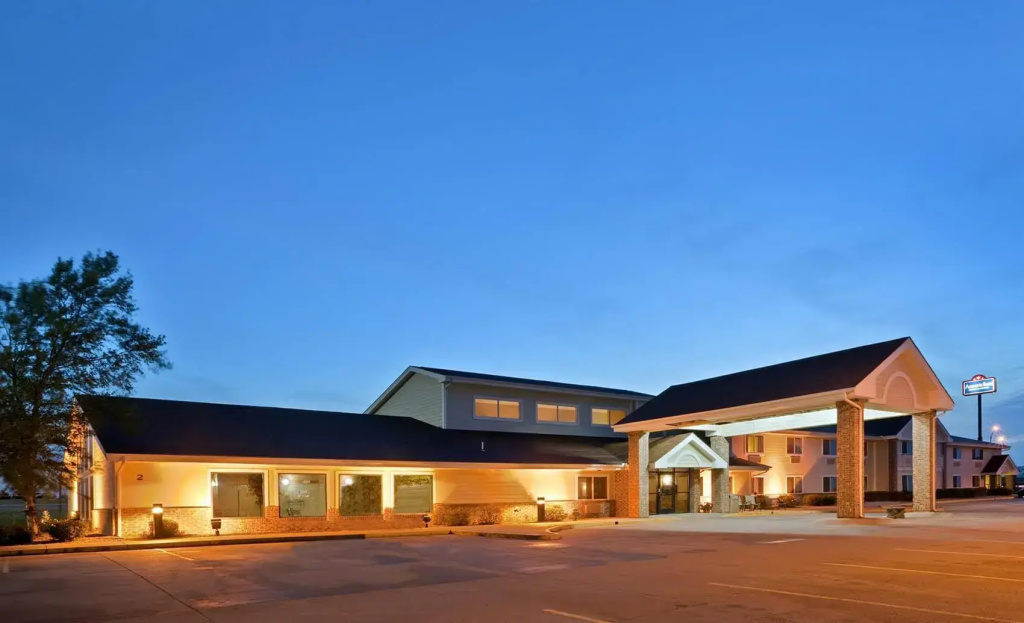 photo 1 of AmericInn by Wyndham Marshall