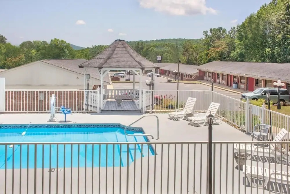 photo 1 of Anniston Inn & Suites