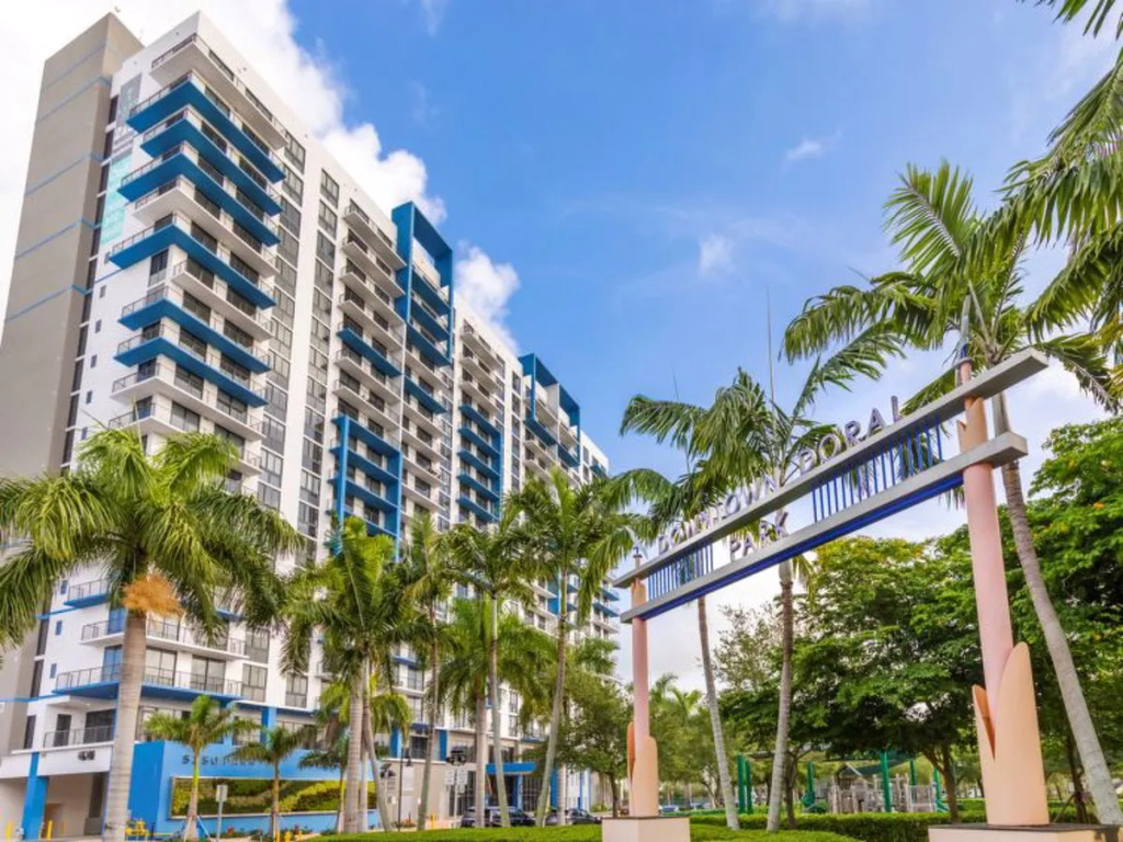 photo 1 of Apartment Grand Miami/ Doral