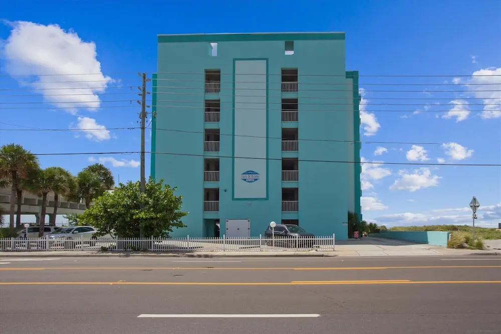 photo 1 of Arena De Madeira -beach Front-pool-walk to John's Pass- 1