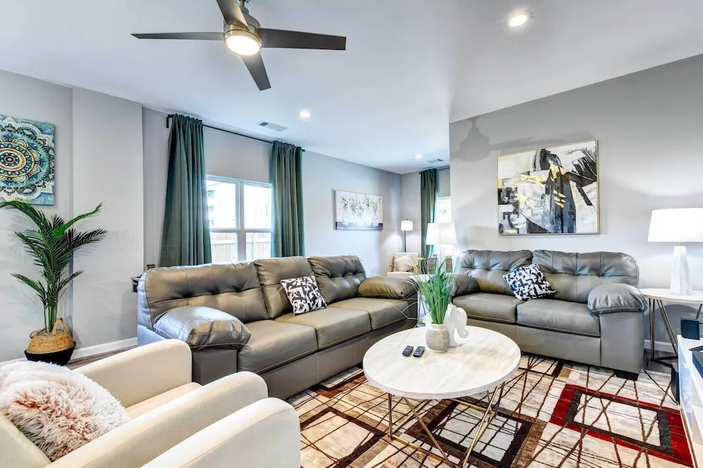 photo 1 of Arlington Home w/ Yard: 2 Mi to At&t Stadium!