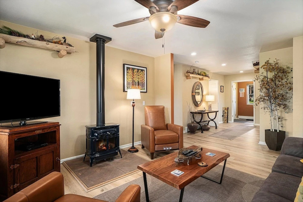 photo 1 of Aspen Grove Getaway Ev#3196 2 Bedroom Condo by RedAwning