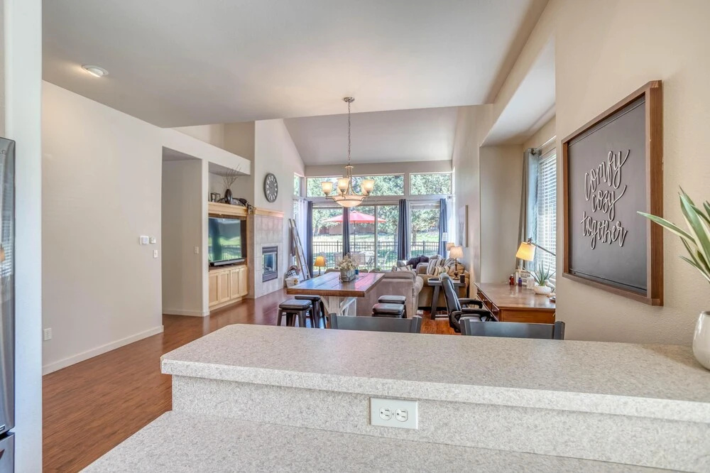 photo 1 of Spacious Outdoor Patio and Resort Amenities - Stylish Retreat