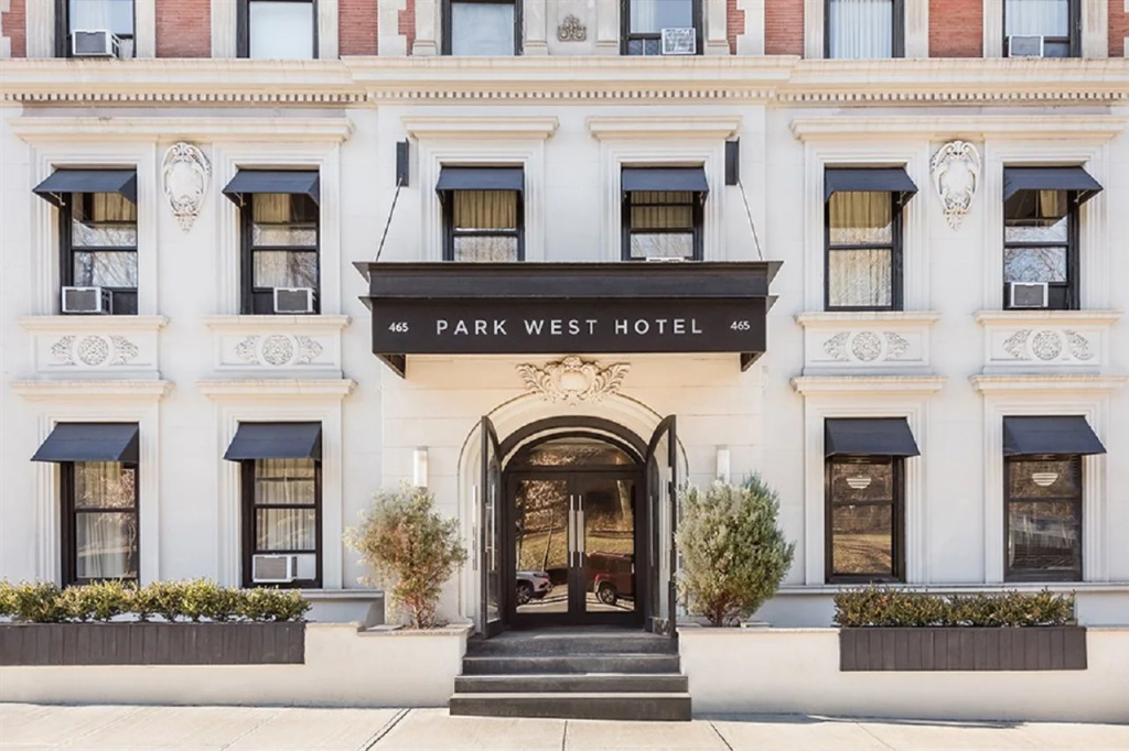 photo 1 of Park West Hotel