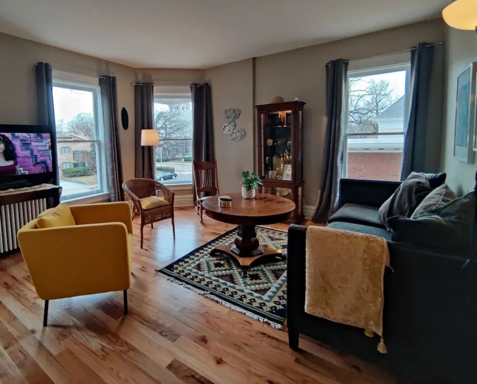 photo 1 of At Home in Oak Park