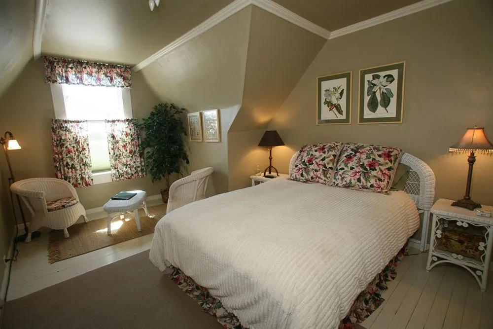 photo 1 of Atrium Bed & Breakfast