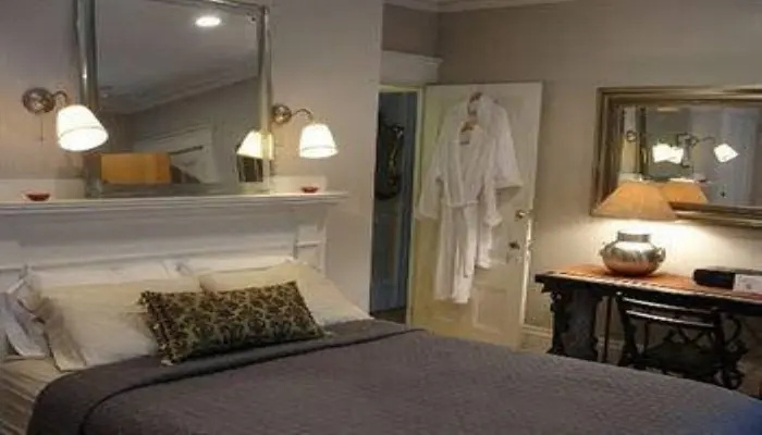 photo 1 of Auberge Gladstone