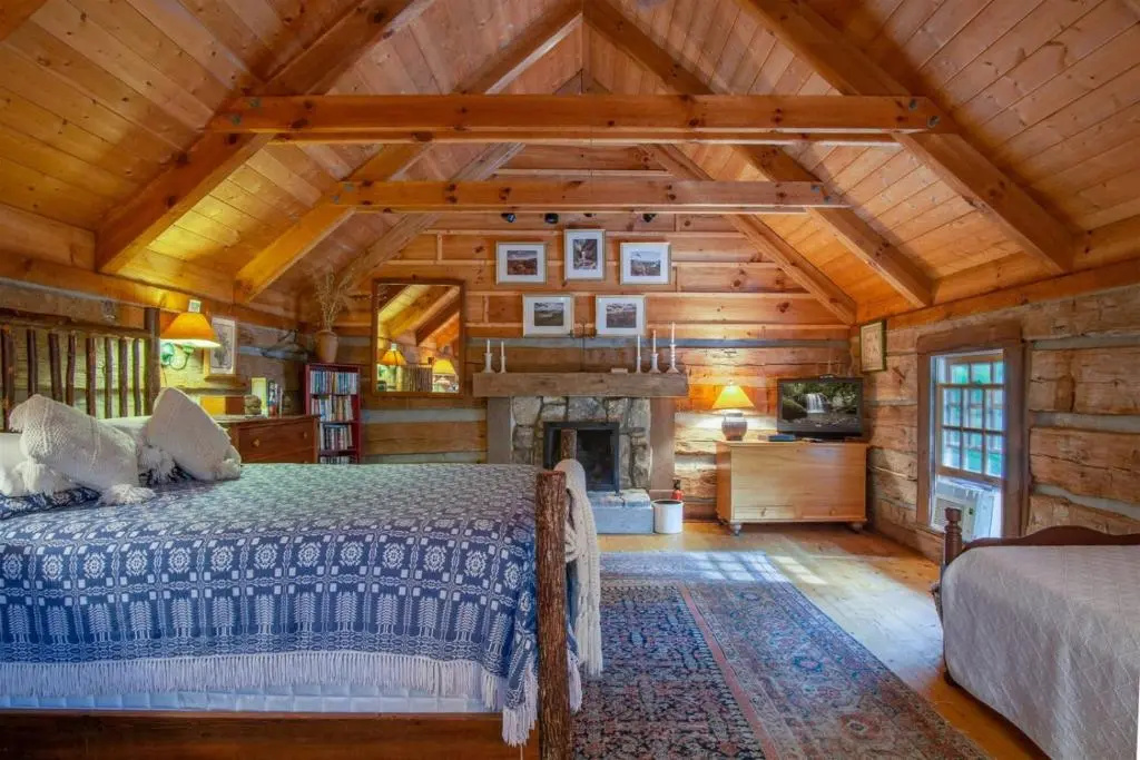 photo 1 of Aunt Babbie s Cabin in Pisgah Forest