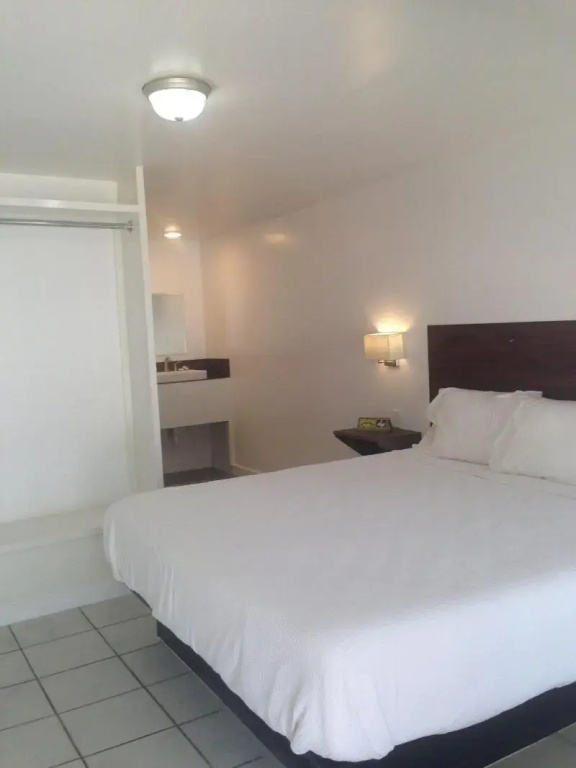 photo 1 of Banana Peel Resort