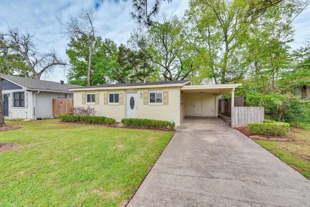 photo 1 of Baton Rouge Home w/ Private Patio: 2 Mi to Lsu!