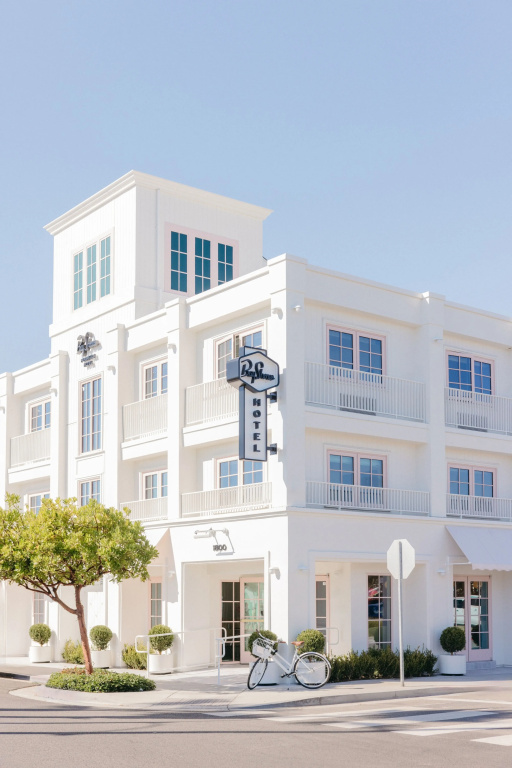 photo 1 of Bay Shores Peninsula Hotel