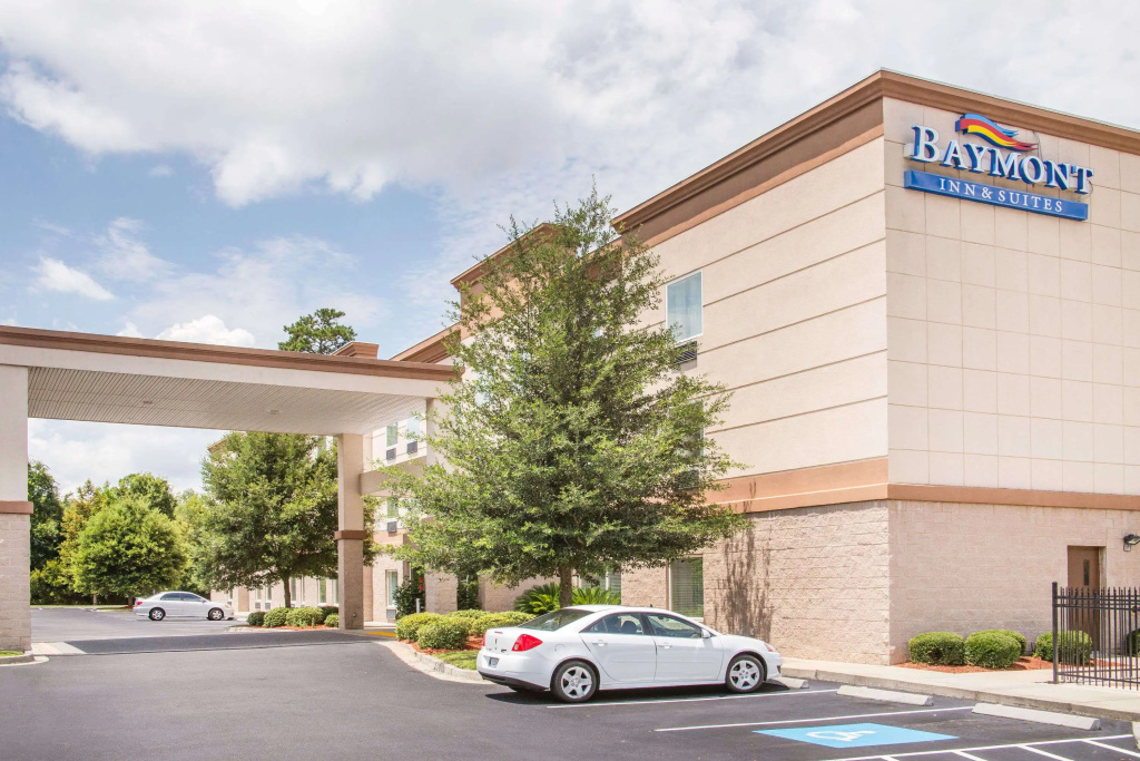 photo 1 of Baymont by Wyndham Savannah I-95