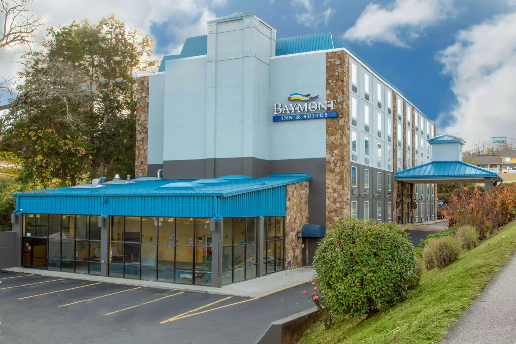 photo 1 of Baymont by Wyndham Branson - On the Strip