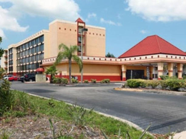 photo 1 of Baymont Inn & Suites Clearwater