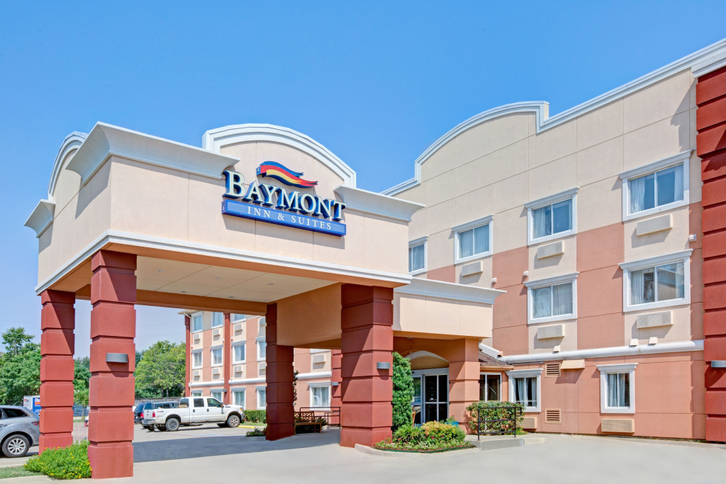 photo 1 of Baymont Inn And Suites Dallas Love Field