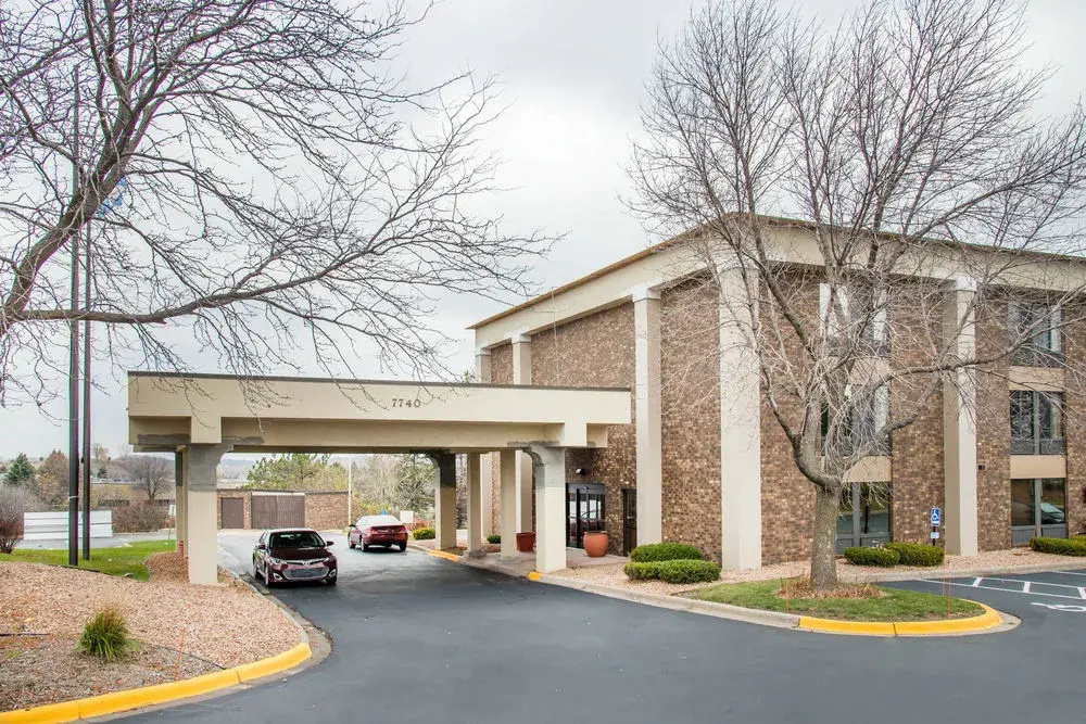 photo 1 of Baymont Inn & Suites Eden Prairie/Minneapolis